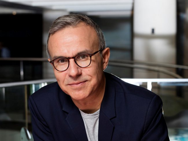 Nhà văn Philippe Besson.  Ảnh: Maze.fr.