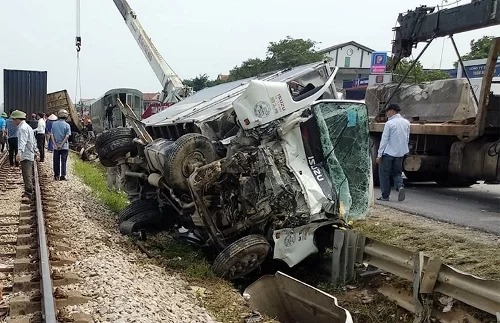 Hiện trường vụ tai nạn đường sắt ngày 26/9.  Ảnh: Nguyễn Hải.