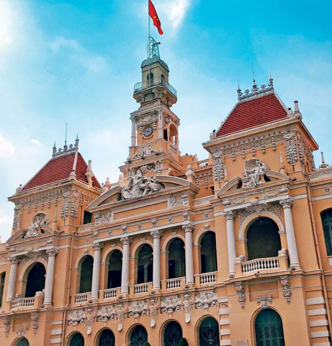 Dinh Xã Tây (trụ sở UBND TP.HCM)