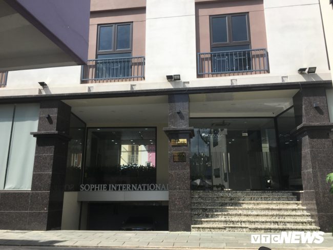 Khách hàng Đ.T.N.A được chuyển từ Thẩm mỹ viện Sophie International sang EMCAS.