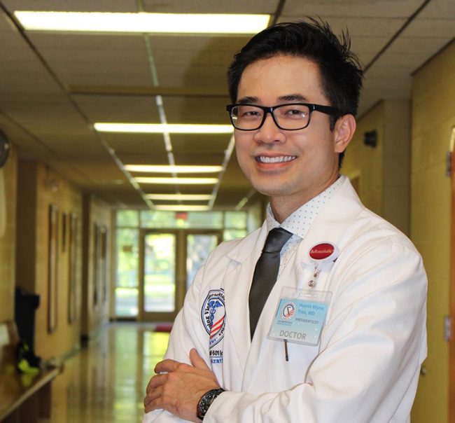 Huỳnh Wynn Trần từ một sinh viên Kiến trúc ở Việt Nam, sau nhiều năm học tập đã trở thành một bác sĩ ở Mỹ. Ảnh: NVCC