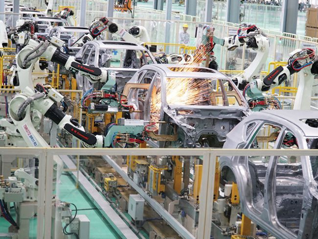 Trong chuỗi sản xuất các thương hiệu ô tô toàn cầu đã có sự tham gia của doanh nghiệp nội Ảnh: Chí Hiếu
