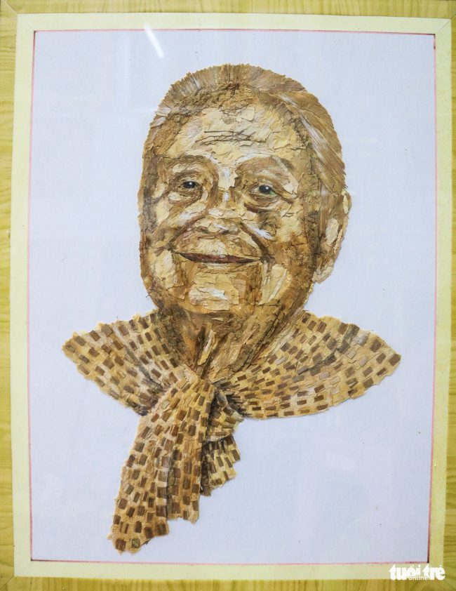 Tranh vỏ tràm Người phụ nữ Nam Bộ.