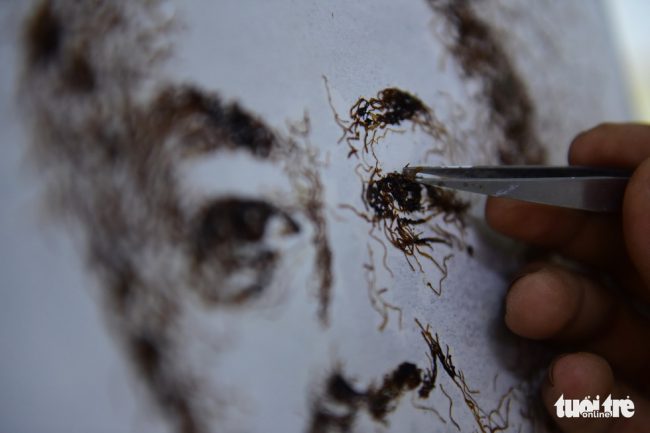 Ông Nghĩa chia sẻ: “Điều khó nhất để làm ra bức tranh là việc khắc họa được cái thần, cái hồn của nhân vật”.