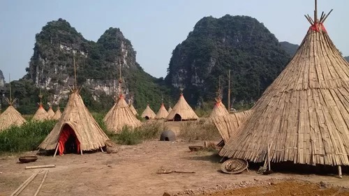 Phim trường Kong được dựng lại ở Tràng An. Ảnh: KDL Tràng An.