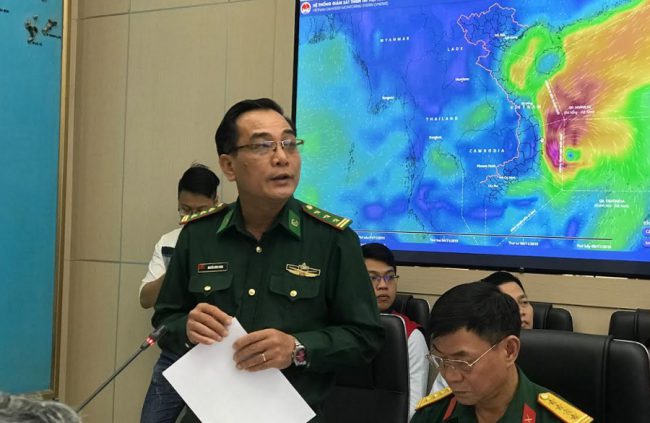 Đại diện Bộ Tư lệnh Bộ đội Biên phòng báo cáo hiện hoạt động trong khu vực nguy hiểm còn 557 tàu/6.230 người