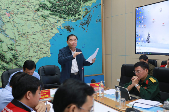 Bộ trưởng Bộ Nông nghiệp và phát triển nông thôn Nguyễn Xuân Cường cũng lưu ý đến các hồ chứa ở khu vực Nam Trung Bộ và Tây Nguyên - Ảnh: P. THẢO