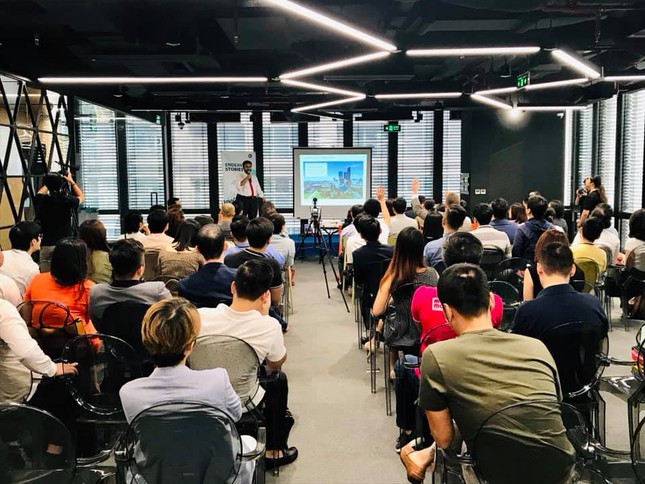 Nick Nash trong buổi nói chuyện với các doanh nhân khởi nghiệp tại TPHCM.