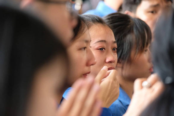 Bạn trẻ tiếc thương cố thứ trưởng GD-ĐT Lê Hải An