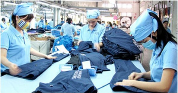 Nhiều lao động trong khu vực sản xuất trực tiếp ở tuổi ngoài 40 đã xuất hiện bệnh nghề nghiệp nên muốn được nghỉ hưu sớm