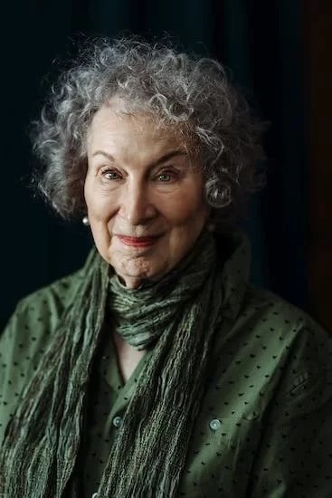Nhà văn Margaret Atwood - một trong các ứng cử viên sáng giá của Nobel Văn học năm nay. Ảnh: NY Times.