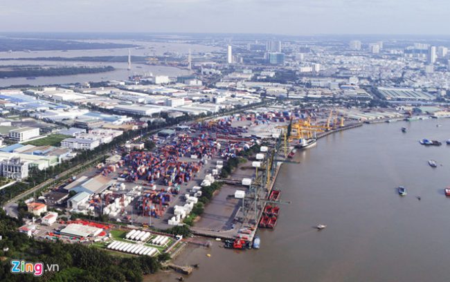 Nồng độ các chất ô nhiễm quan trắc được tại Cát Lái, ngã tư Huỳnh Tấn Phát - Nguyễn Văn Linh, Gò Vấp, An Sương, Bình Phước luôn cao và thường xuyên vượt quy chuẩn. Ảnh: Lê Quân