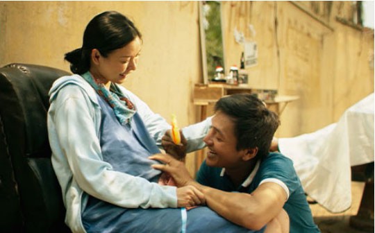 Quang Tuấn (phải) và Xuân Văn đóng chính trong Thirty and a Half Minutes.