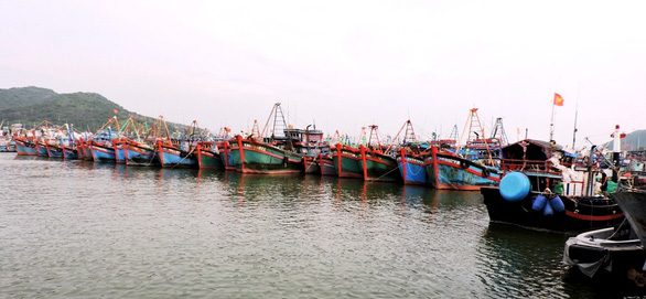 Tàu cá khai thác xa bờ của ngư dân nhiều tỉnh đã trở về neo đậu tại Cảng cá Hòn Rớ, TP Nha Trang trước bão số 6 (chiều 8-11-2019) - Ảnh: PHAN SÔNG NGÂN