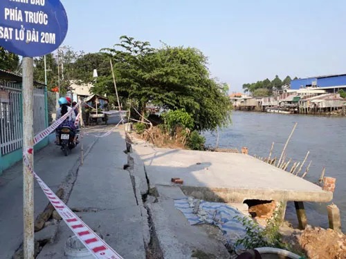 Sạt lở bờ sông ở khu vực phường Mỹ Thạnh, TP Long Xuyên, tỉnh An Giang
