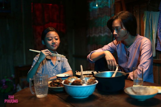 Cảnh trong phim “Hai Phượng” - một trong những phim ứng viên cho giải Bông sen vàng Liên hoan Phim Việt Nam sắp tới nhưng đầy lỗi chuyên môn. (Ảnh do nhà phát hành cung cấp)