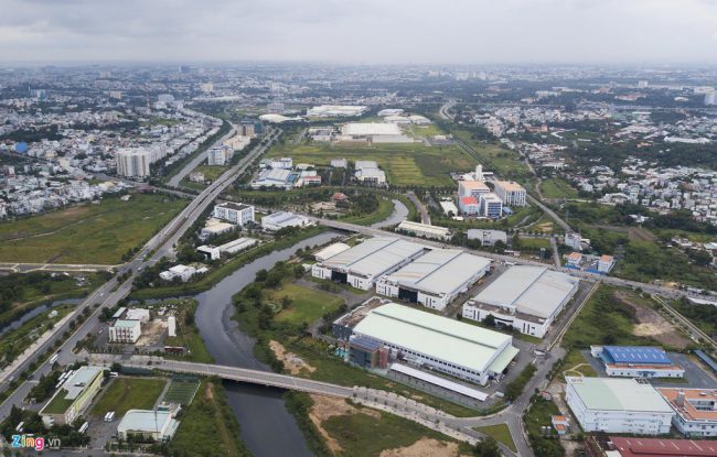 Khu công nghệ cao thu hút nhiều tập đoàn đa quốc gia như: Intel (Mỹ) với số vốn 1,04 tỷ USD, Nidec (Nhật Bản) với 296 triệu USD, Samsung (Hàn Quốc) 2 tỷ USD...