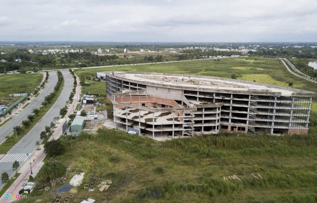 Chủ tịch UBND TP.HCM Nguyễn Thành Phong cho biết sẽ thành lập một bộ phận chuyên trách nhằm nâng cao sự linh hoạt khi ra quyết định hỗ trợ phát triển công nghệ cao và kinh tế tri thức. Bộ phận này có thể do Chủ tịch UBND TP chịu trách nhiệm chỉ đạo trực tiếp. 