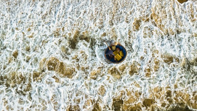 Tác phẩm Sóng - Đoàn Vương Quốc (Quảng Ngãi)