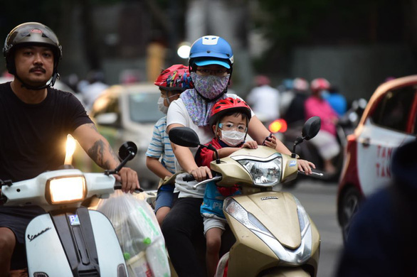 TP.HCM cấm xe trên đường Lê Duẩn, người dân chú ý đi đúng hướng dẫn tránh ùn tắc giao thông - Ảnh: QUANG ĐỊNH