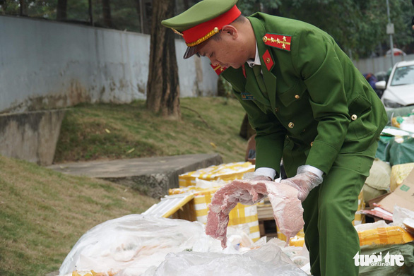 Cơ quan chức năng cho biết sau khi làm rõ nguồn gốc, lô hàng này sẽ được đưa đi tiêu hủy