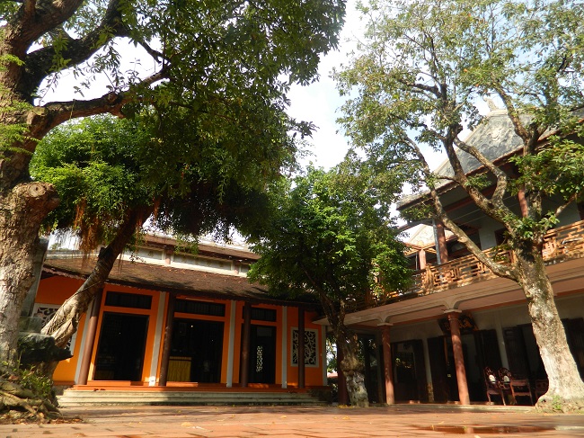 Chùa Ba Lạt Mật ở Vỹ Dạ.