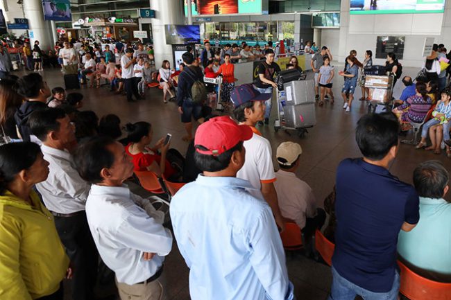 Sân bay Tân Sơn Nhất ùn tắc bởi quá tải người đưa đón Ảnh: Đậu Tiến Đạt