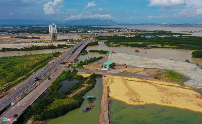 Tháng 8/2019, UBND tỉnh Bình Định phê duyệt báo cáo đánh giá tác động môi trường dự án khu du lịch sinh thái và biệt thự đầm Thị Nại do Công ty CP Thị Nại Eco Bay làm chủ đầu tư. Nhưng nội dung này chưa đánh giá tác động môi trường của hoạt động nạo vét, bơm hút bùn cát tại khu vực này.