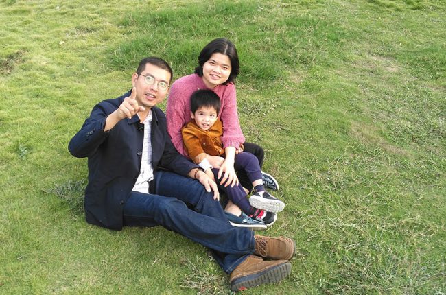 Anh Tuấn và gia đình mình.