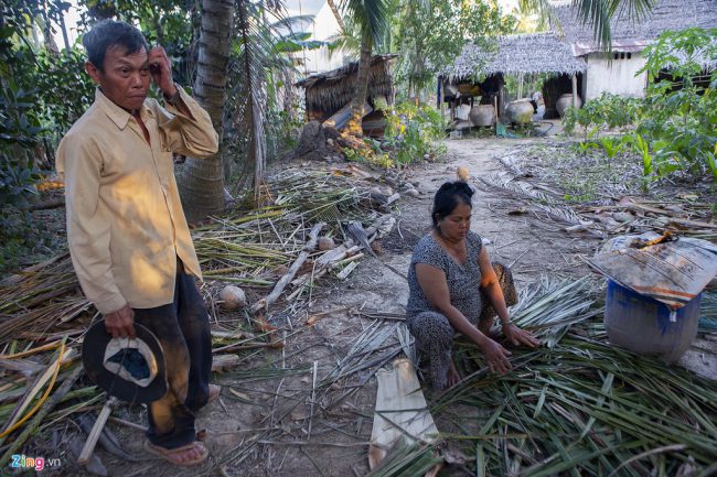 Vụ khoai Tết thua lỗ khiến gia đình ông Yến gặp rất nhiều khó khăn, phải đối mặt với tình cảnh thiếu trước, hụt sau, thậm chí phải "chạy gạo" hàng ngày.