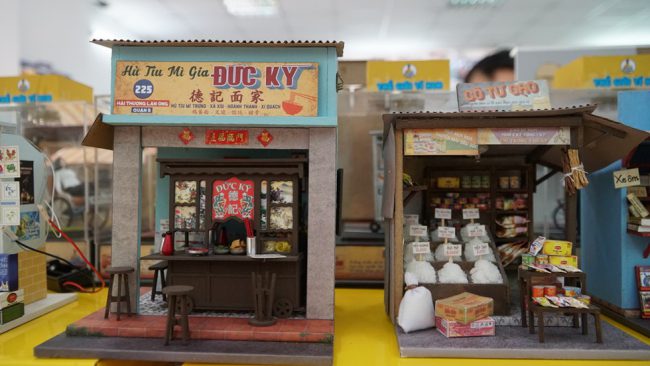 mo-hinh-sai-gon-thu-nho-sieu-dang-yeu-cua-anh-giao-hang