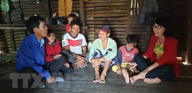 Thay Chhoi giao vien diem truong alao