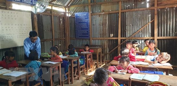 Gio hoc cua hoc sinh diem truong Alao