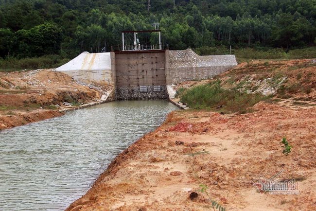 ho-nuoc-ngot-can-nuoc