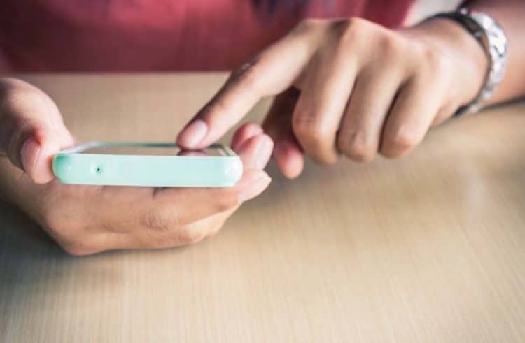 khi-ban-roi-xa-mang-xa-hoi