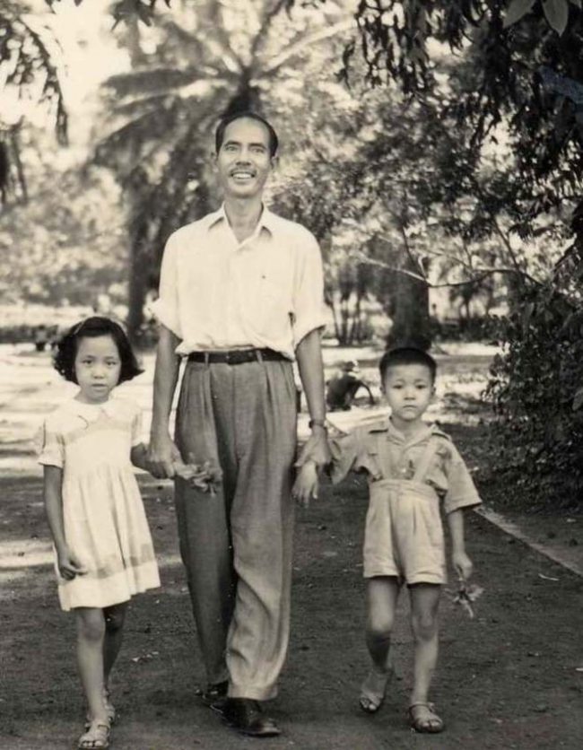 doc-lai-doi-nhat-linh