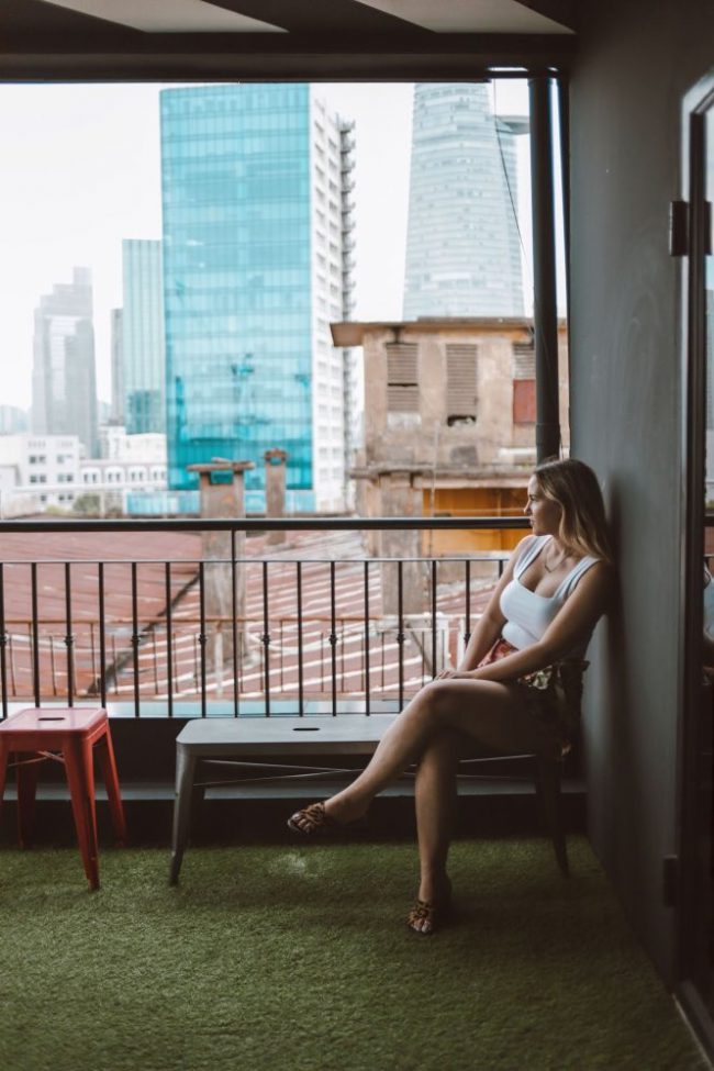 xu-huong-stay-caption