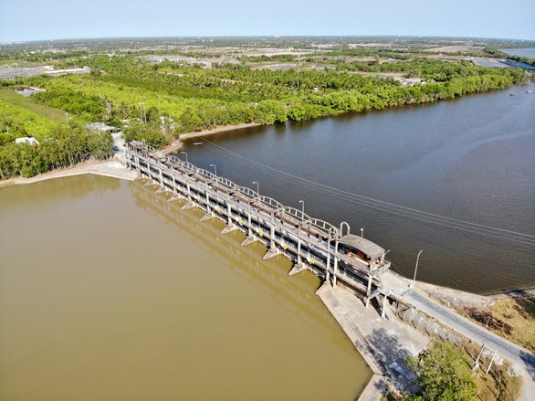 tu-sai-gon-ve-ca-mau-bang-duong-bien