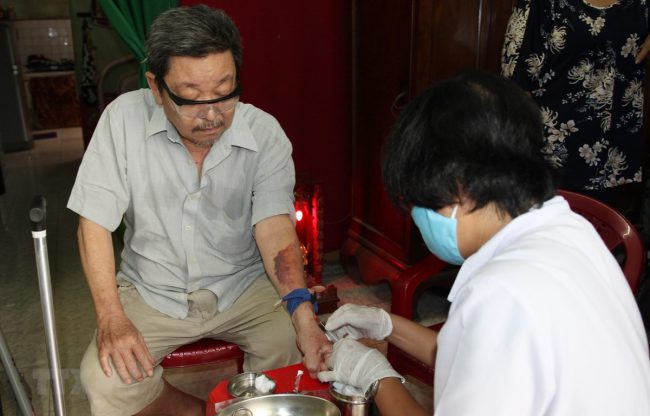 kham-chua-benh-tai-nha