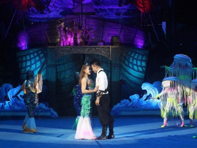 khi-dong-nha-hat-truc-tuyen