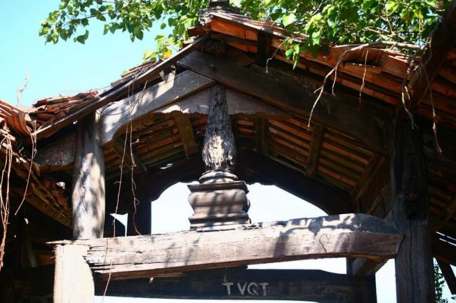 tiec-ngoi-dinh-di-san