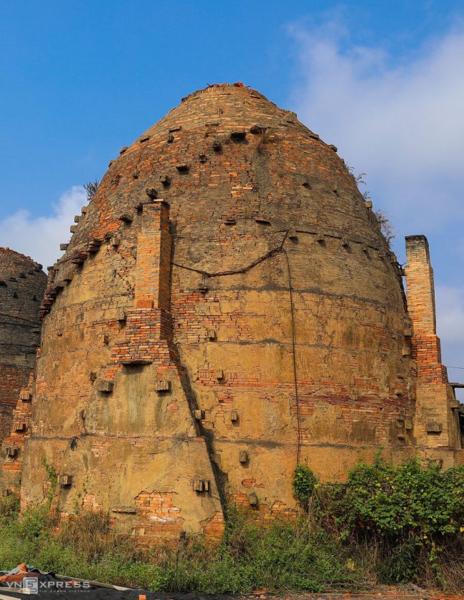 lo-gach-tram-tuoi-o-mien-tay