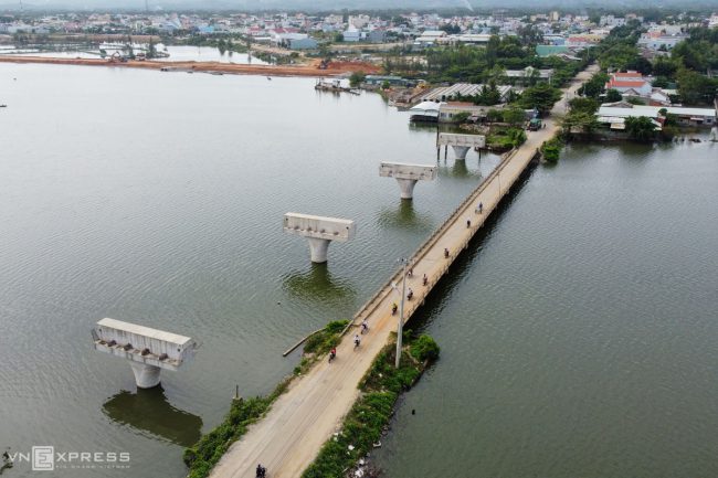 hon-3n-nam-chua-xay-xong-cau-200m