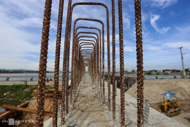 hon-3n-nam-chua-xay-xong-cau-200m