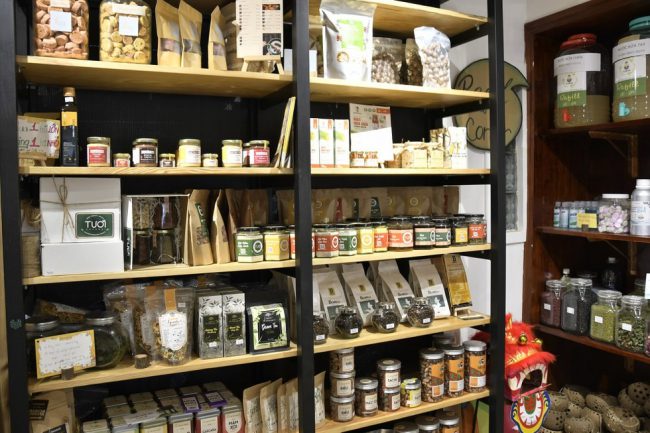 tram-xanh-cho-nguoi-tre-ghe-song-xanh