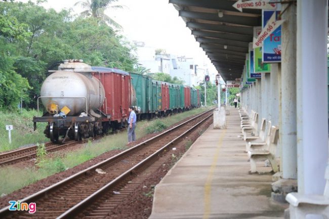 duong-sat-te-liet-vi-cay-do