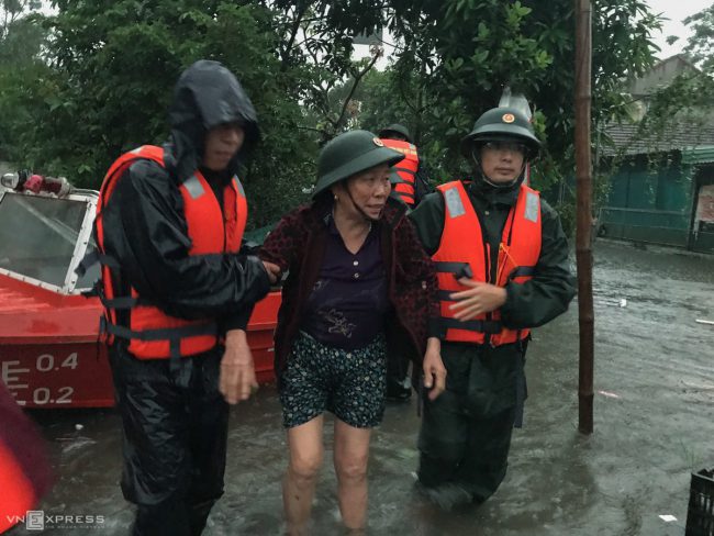 nghe-an-so-tan-hang-nghin-nguoi-dan