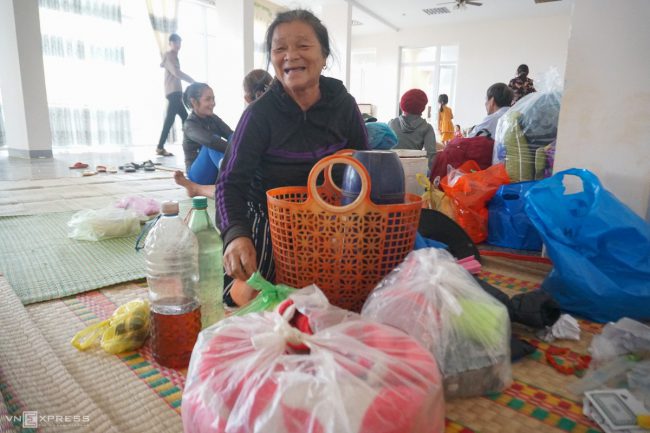 nguoi-mien-trung-chay-bao-molave