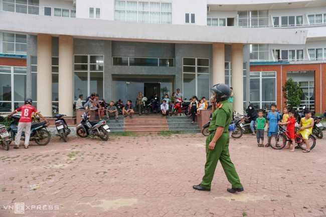 nguoi-mien-trung-chay-bao-molave