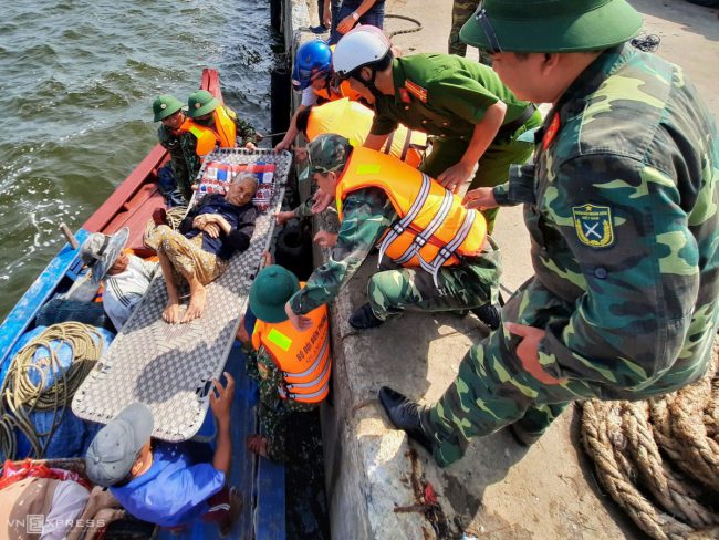 nguoi-mien-trung-chay-bao-molave